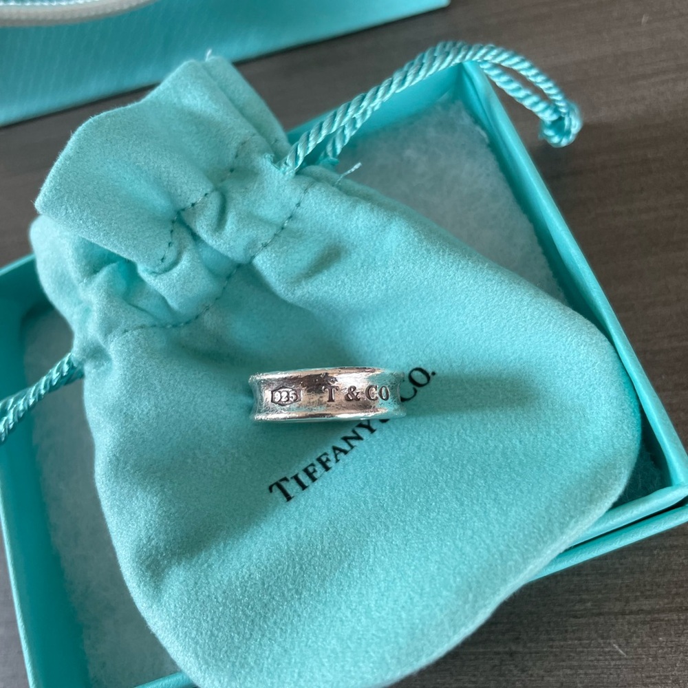 Tiffany & Co. Silver Elegance Ring